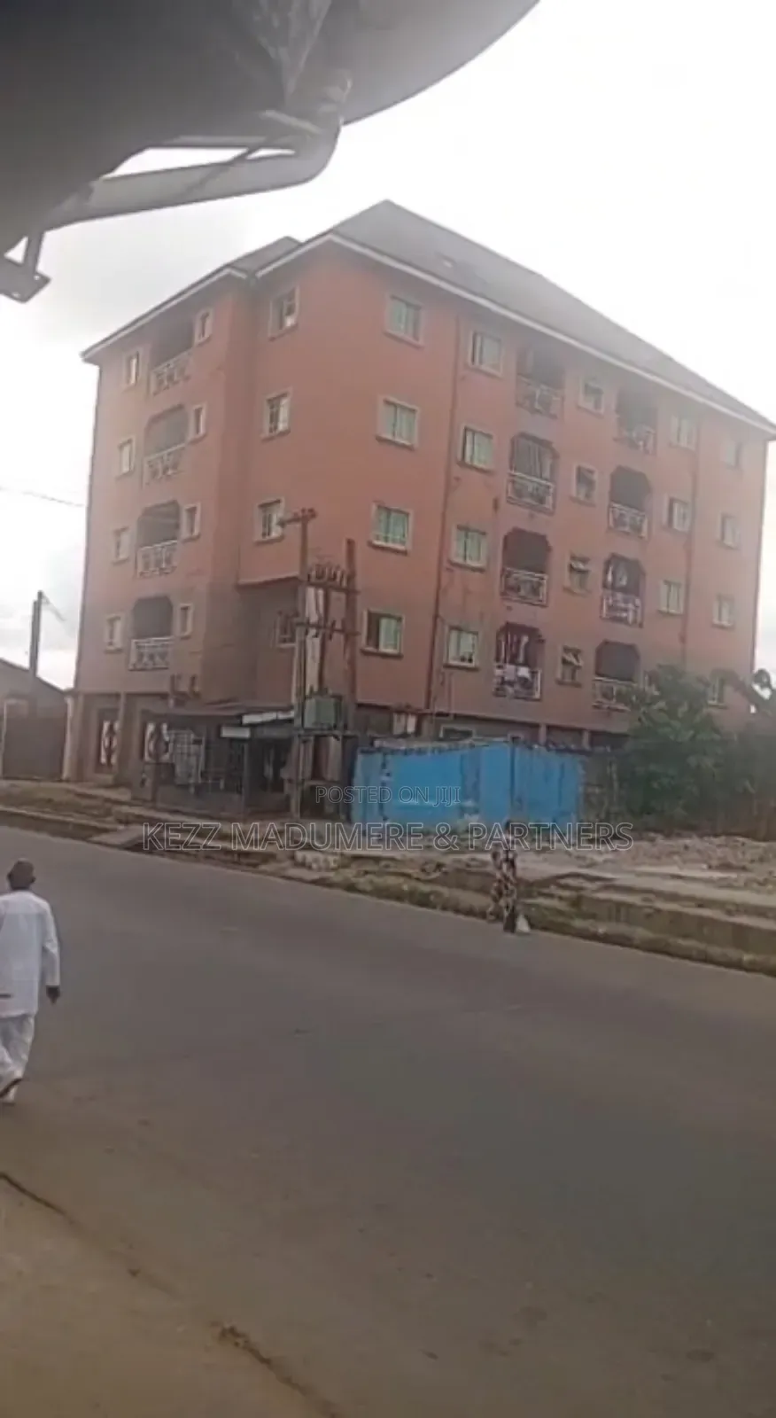 8bdrm Block of Flats in Osusu Area ,  Aba , for sale in Aba North