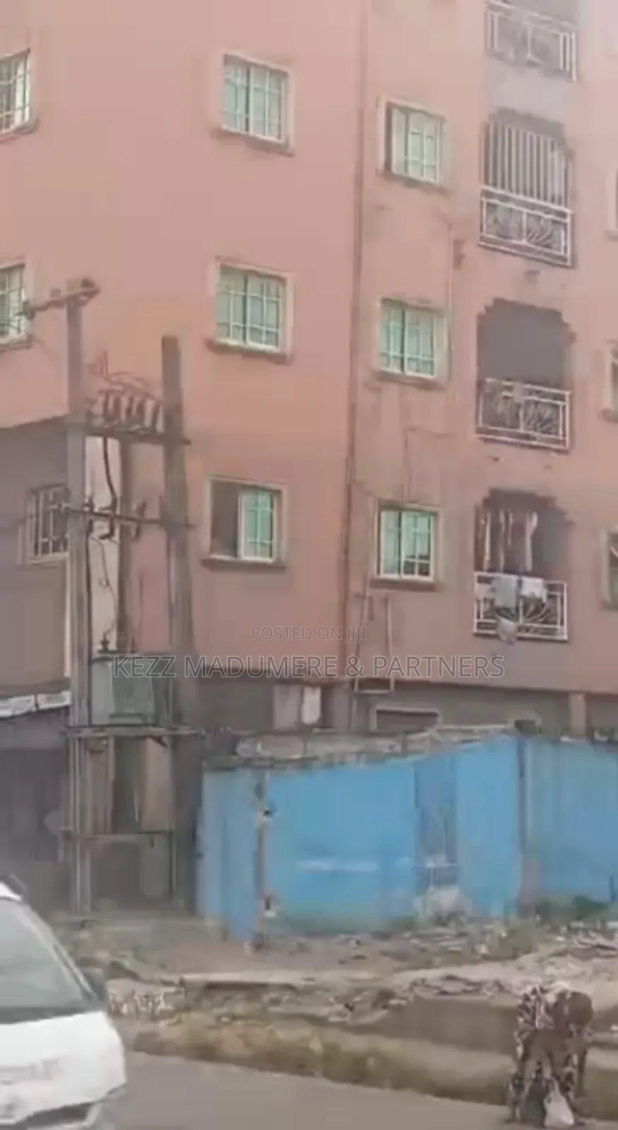 8bdrm Block of Flats in Osusu Area ,  Aba , for sale in Aba North