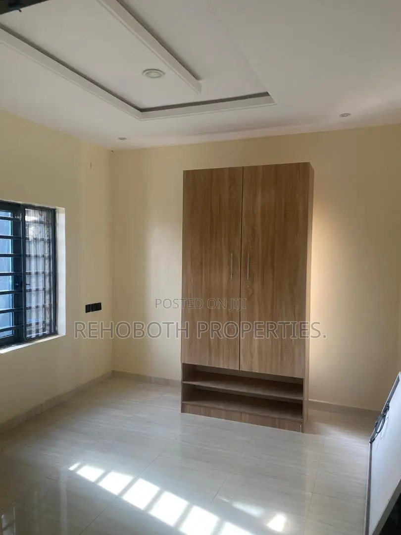 2bdrm Bungalow in Graceland Elebu, Akala Express for rent in Akala Express