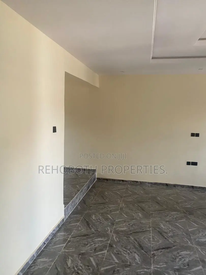 2bdrm Bungalow in Graceland Elebu, Akala Express for rent in Akala Express