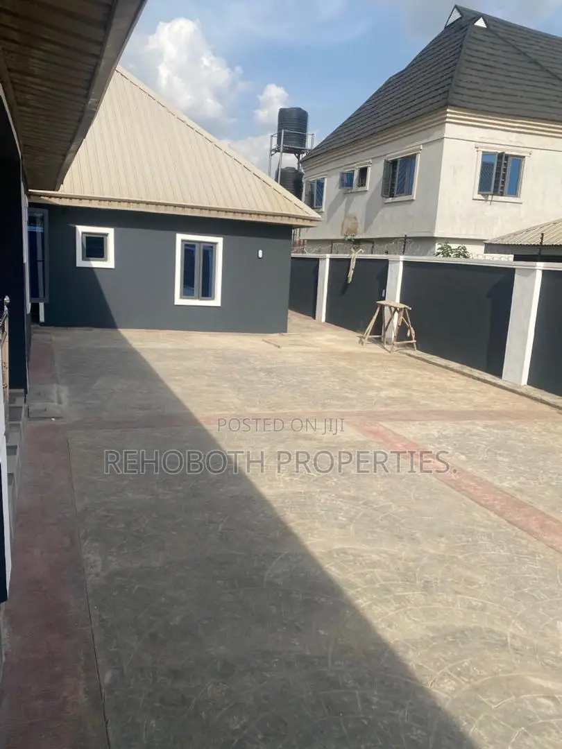 2bdrm Bungalow in Graceland Elebu, Akala Express for rent in Akala Express