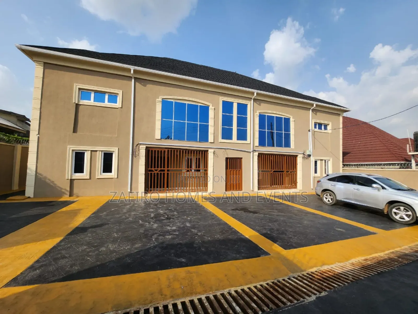 5bdrm Duplex in Olapade Agoro for sale in Ibadan