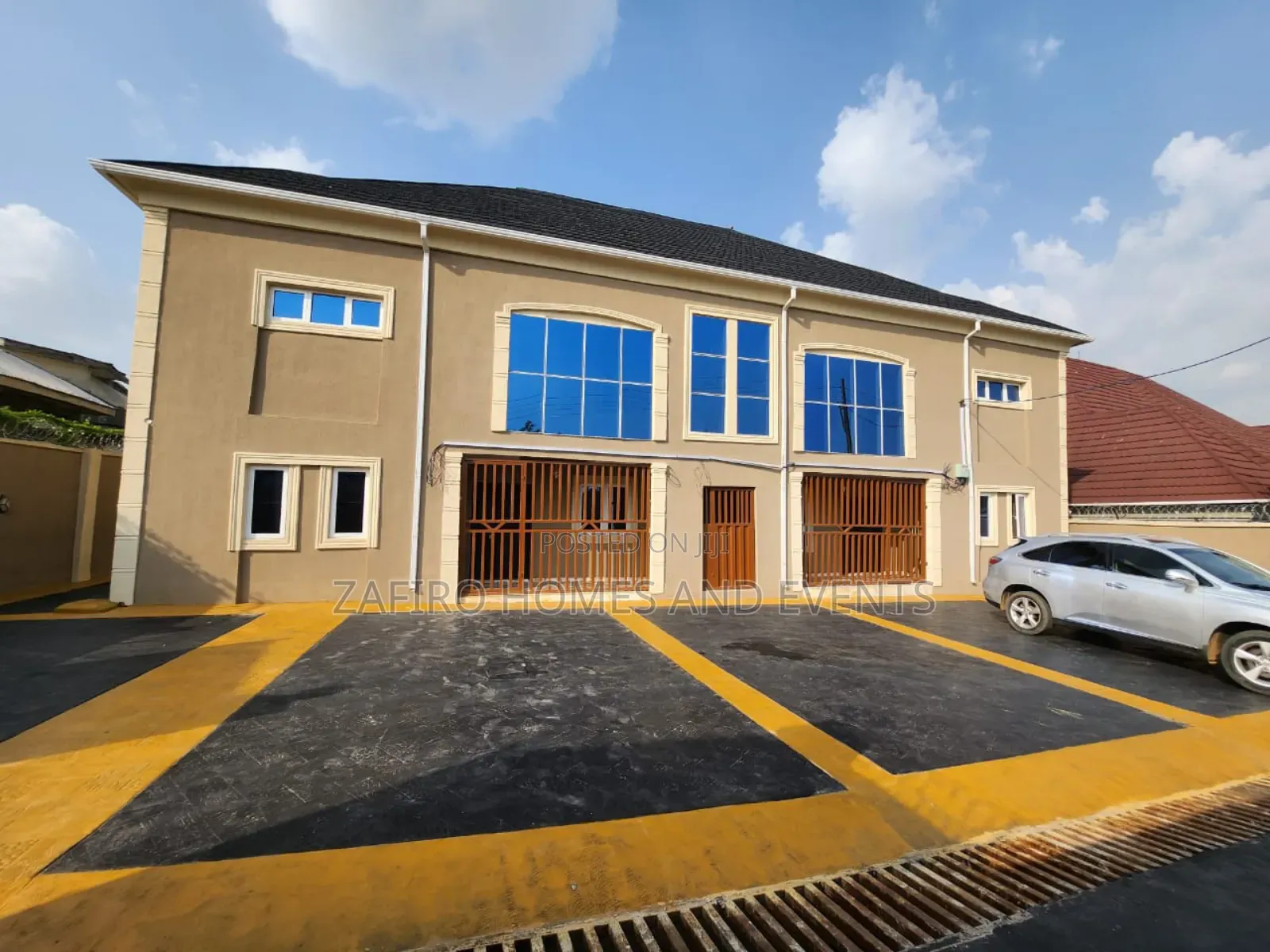 5bdrm Duplex in Olapade Agoro for sale in Ibadan