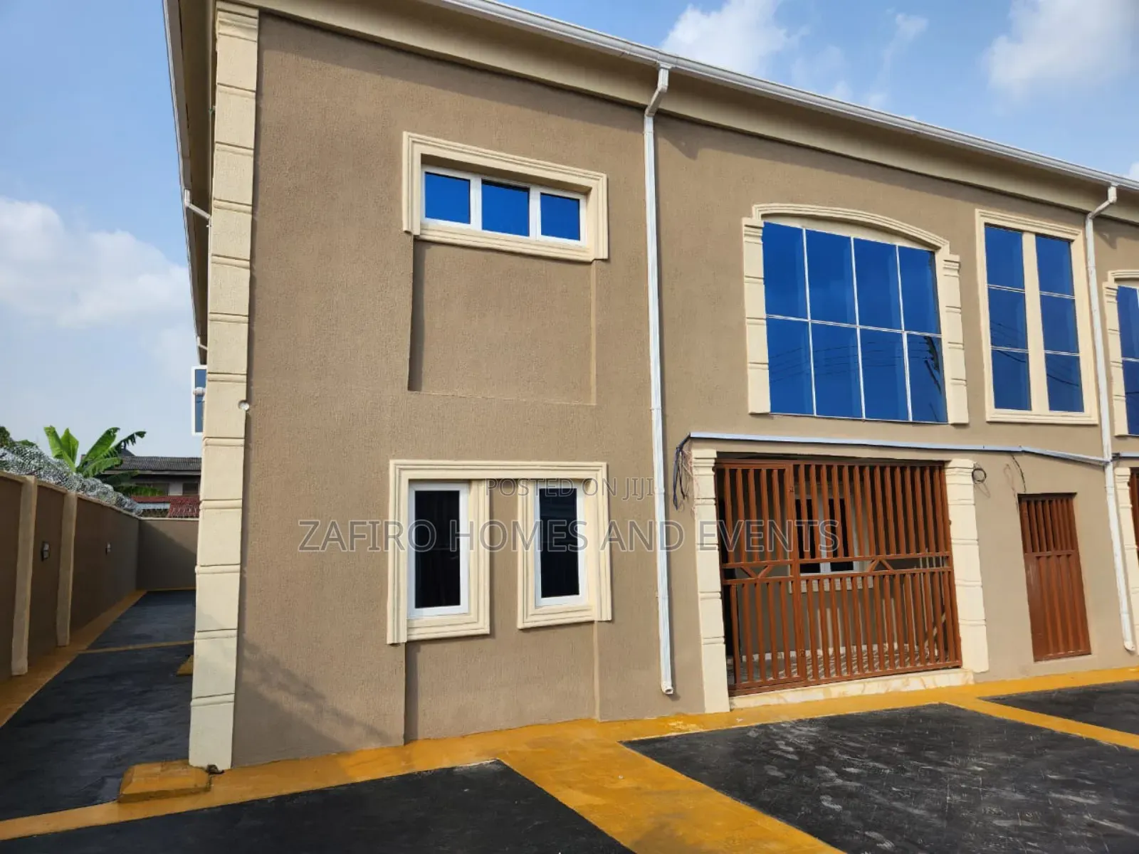 5bdrm Duplex in Olapade Agoro for sale in Ibadan