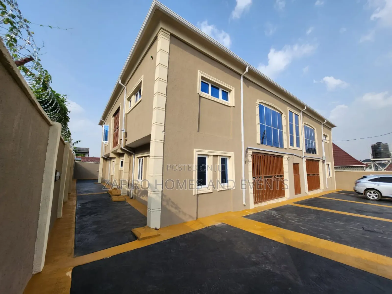 5bdrm Duplex in Olapade Agoro for sale in Ibadan