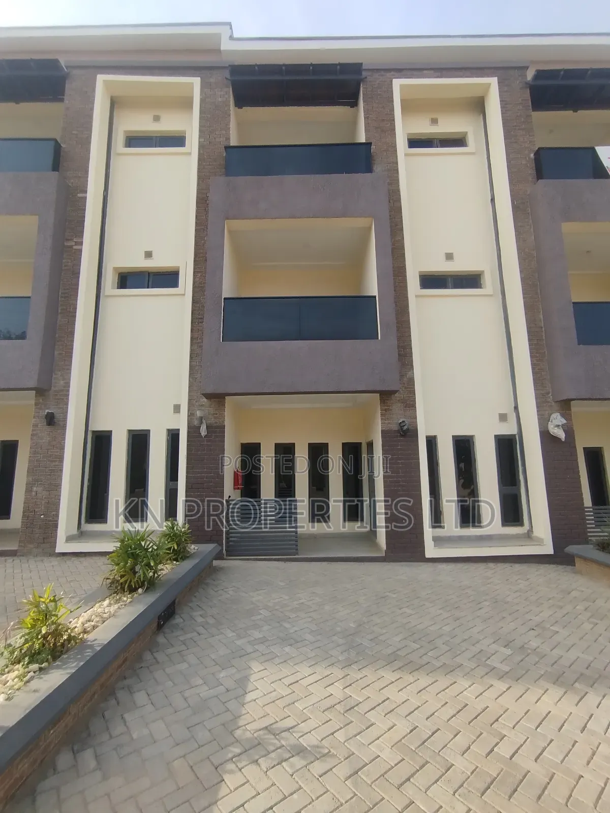 4bdrm Townhouse / Terrace in Gusape, Guzape District for rent in Guzape District
