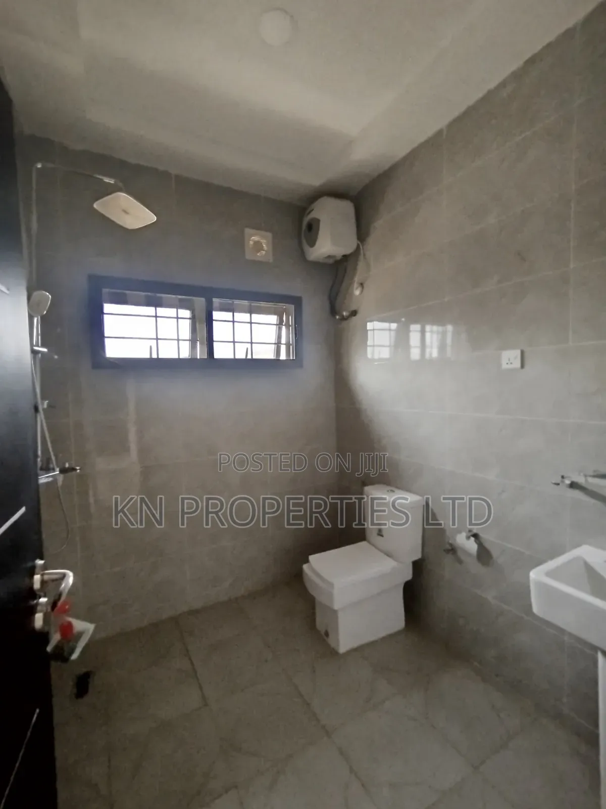 4bdrm Townhouse / Terrace in Gusape, Guzape District for rent in Guzape District