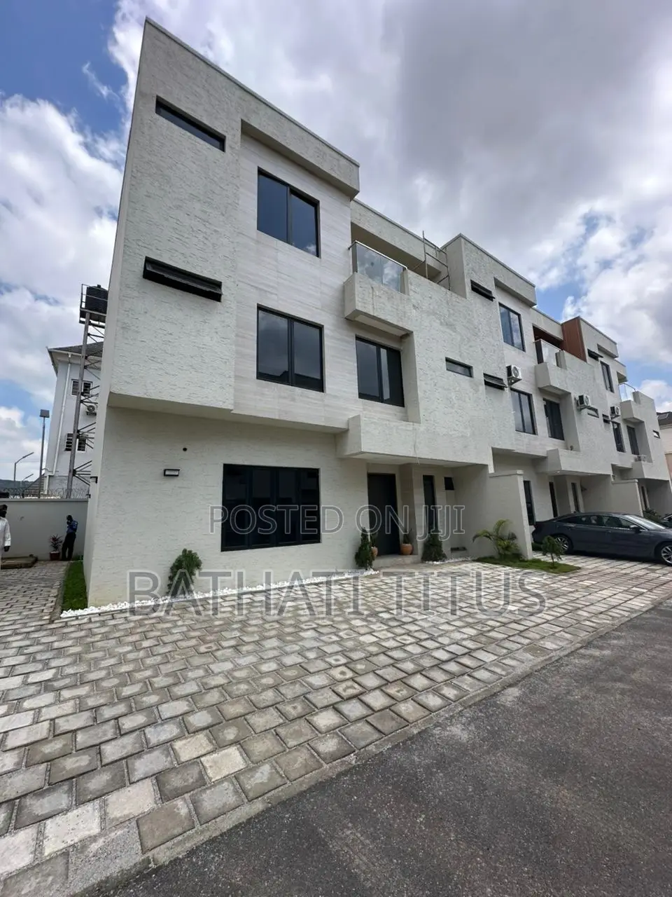5bdrm Duplex in Jahi for sale in Jahi