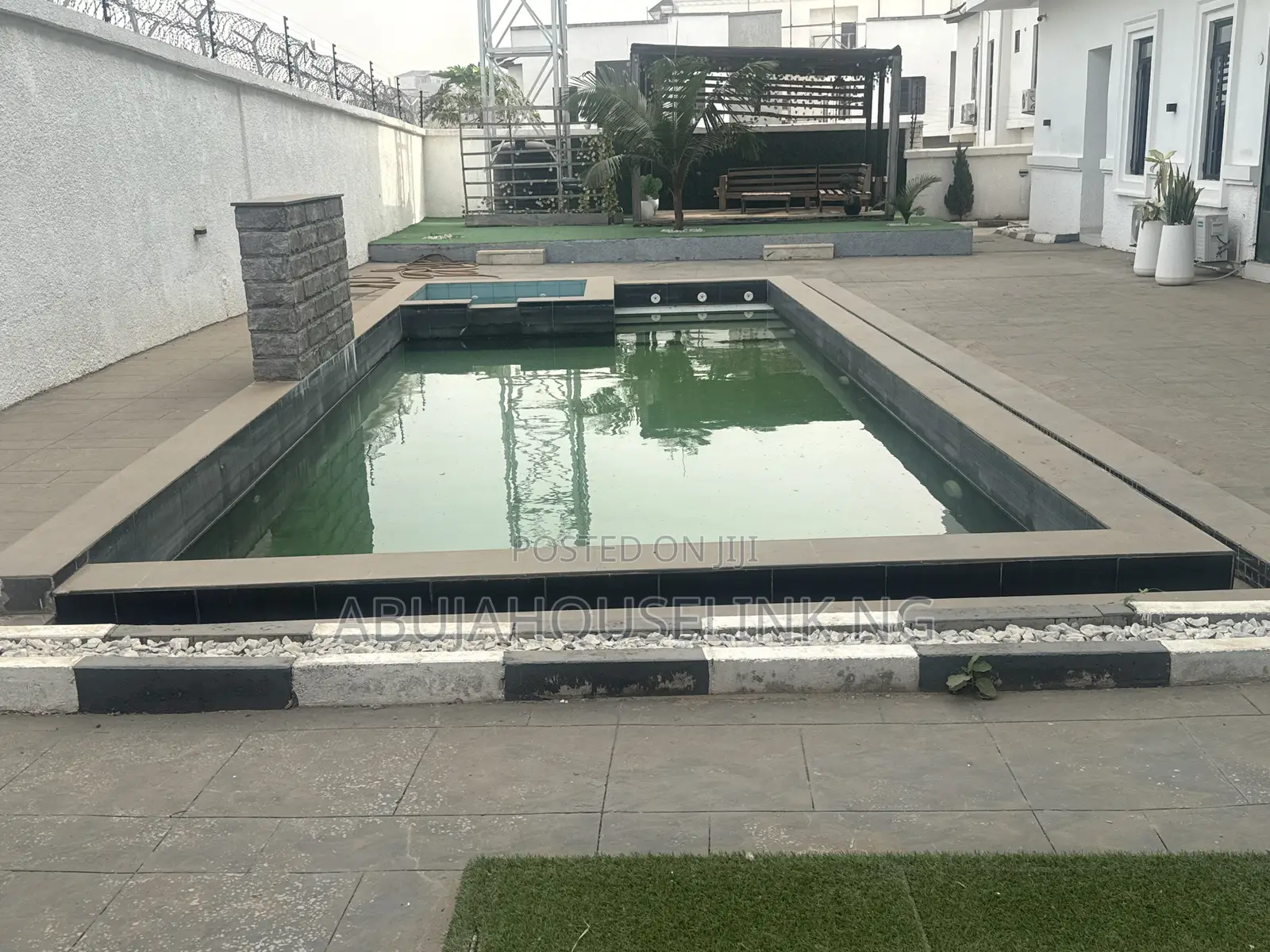 9bdrm Mansion in Guzape Diplomatic for sale in Guzape District