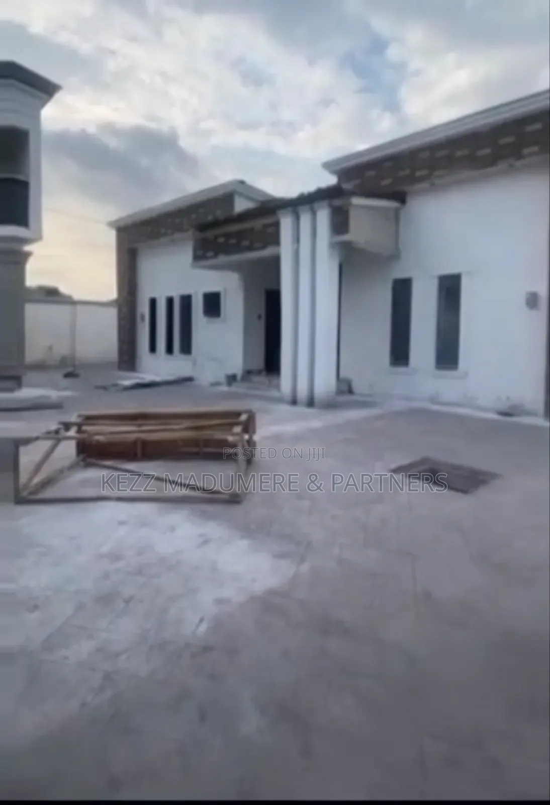 4bdrm Bungalow in Abuloma Road Port for sale in Abuloma