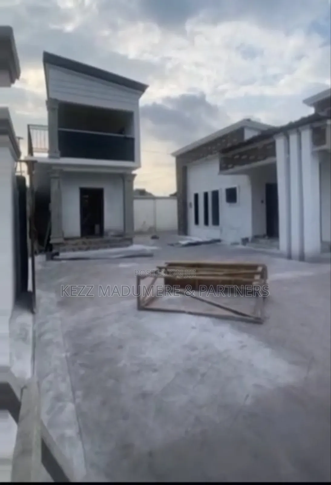 4bdrm Bungalow in Abuloma Road Port for sale in Abuloma