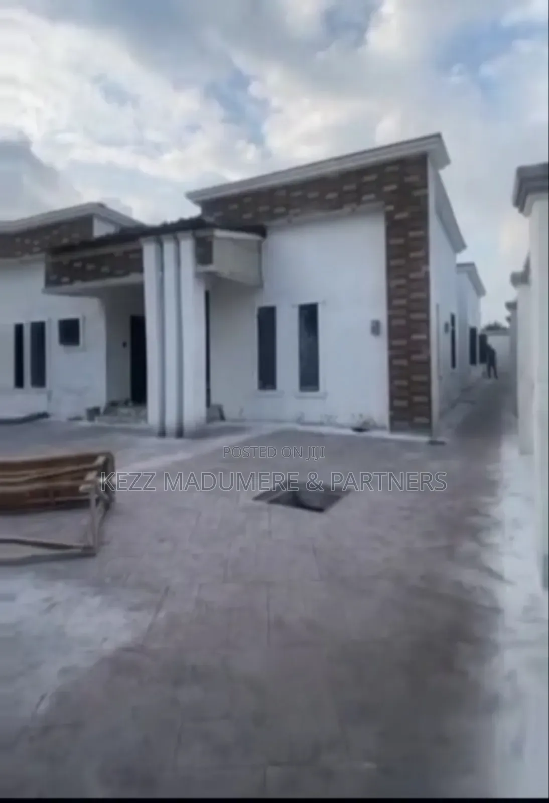 4bdrm Bungalow in Abuloma Road Port for sale in Abuloma