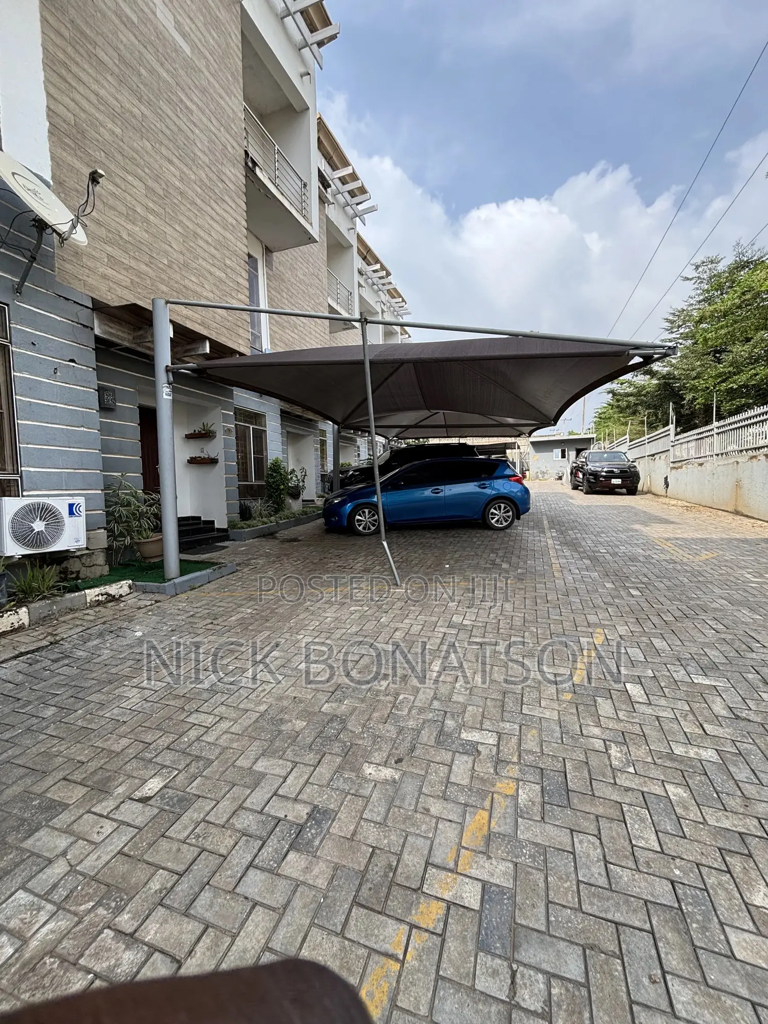 4bdrm Townhouse / Terrace in Guzape Main for rent in Guzape District