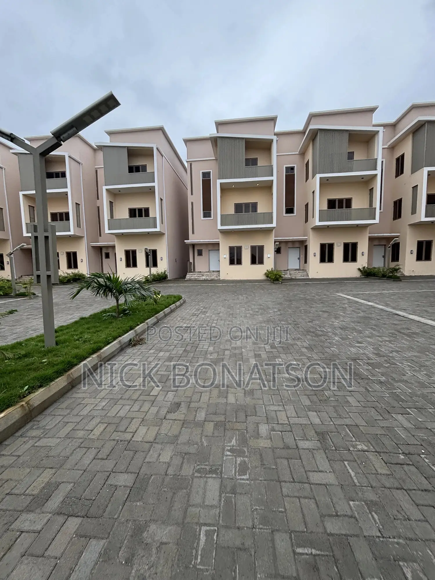 4bdrm Duplex in Dawaki for sale in Dawaki