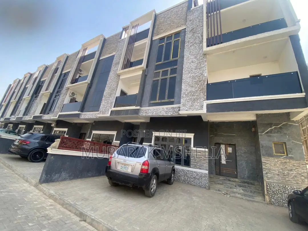4bdrm Duplex in Wuye for sale in Wuye