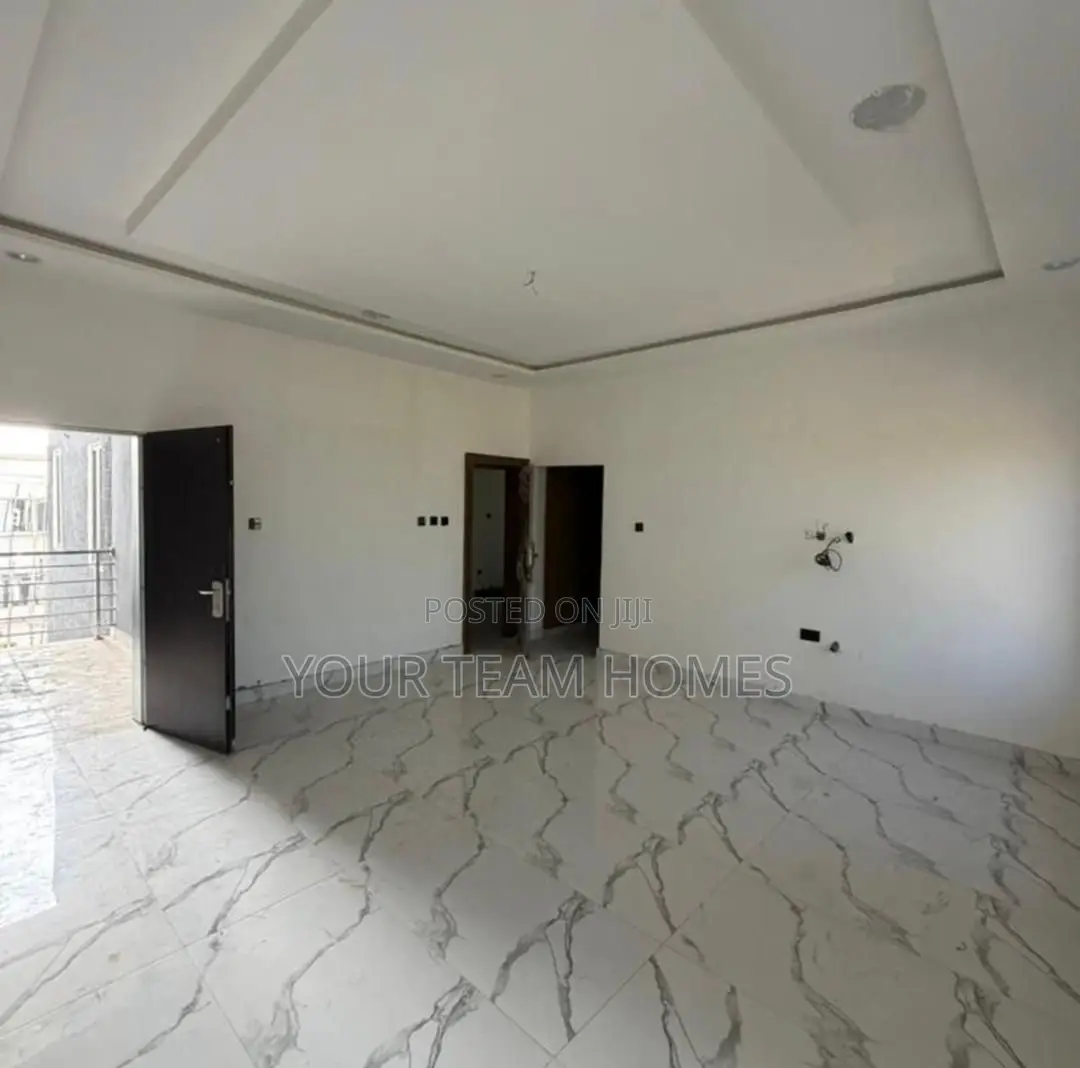 5bdrm Townhouse/Terrace in Guzape for sale in Guzape District