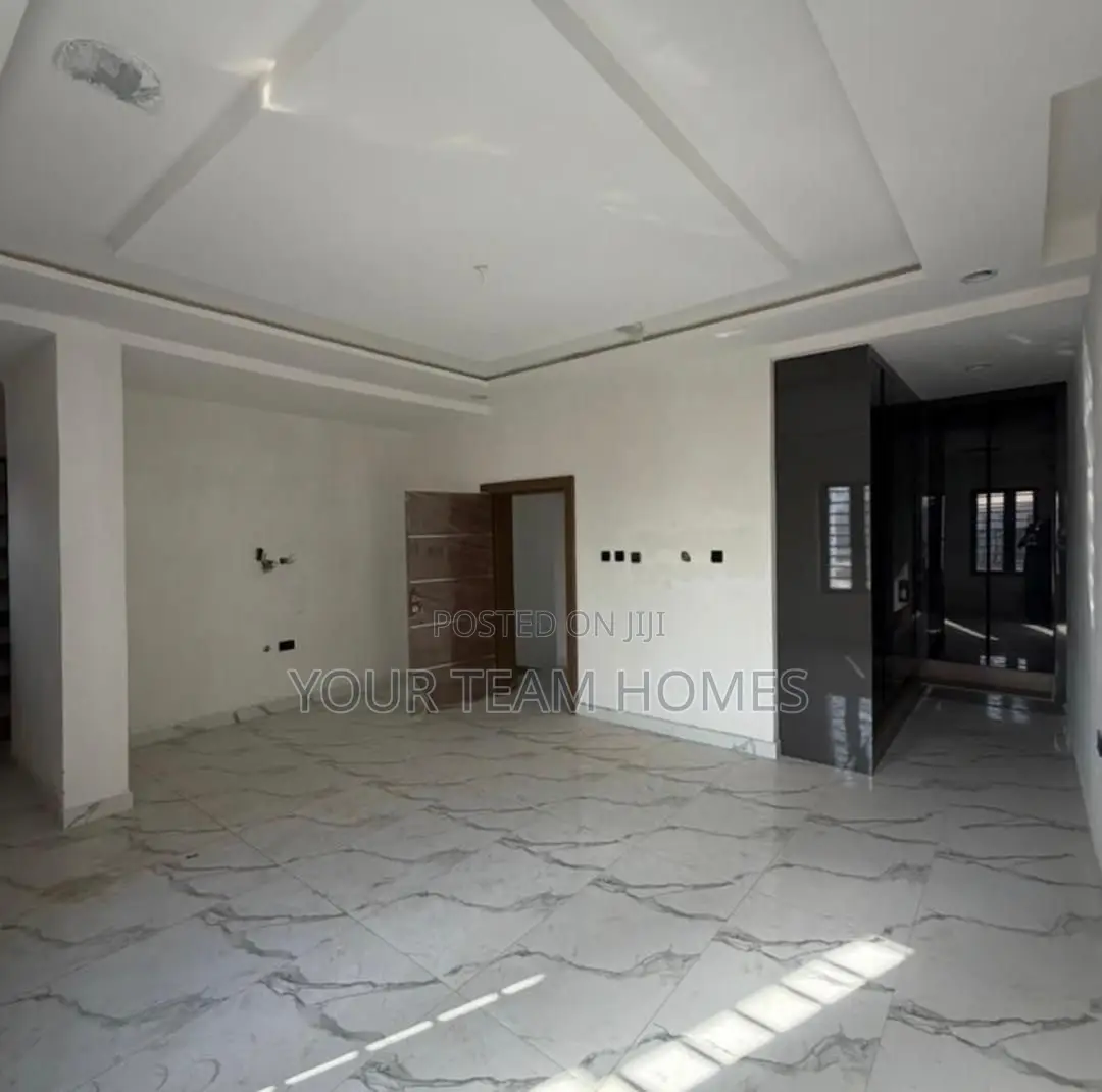 5bdrm Townhouse/Terrace in Guzape for sale in Guzape District