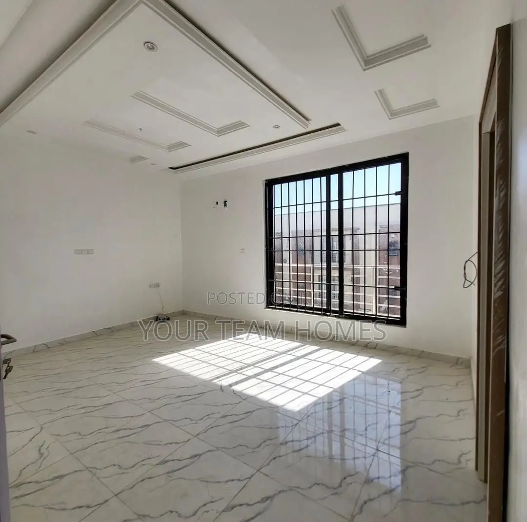4bdrm Townhouse/Terrace in Apo By Cedacrest for sale in Apo District
