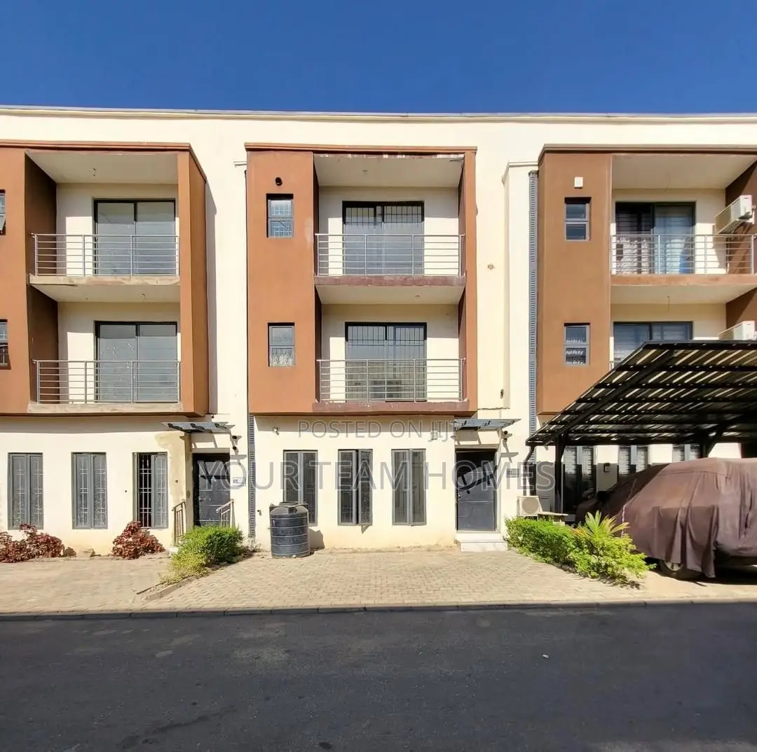 4bdrm Townhouse/Terrace in Apo By Cedacrest for sale in Apo District
