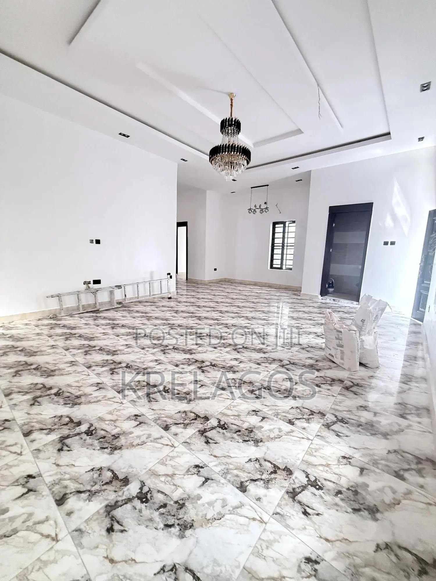 5bdrm Duplex in Osapa london for sale in Osapa london
