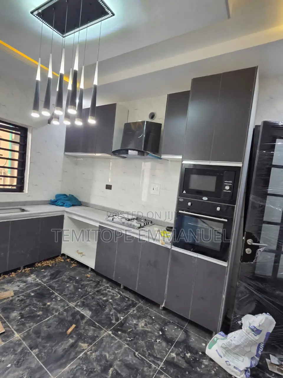 Furnished 5bdrm Apartment in Ajao Estate, Airport, Ikeja for sale in Ikeja