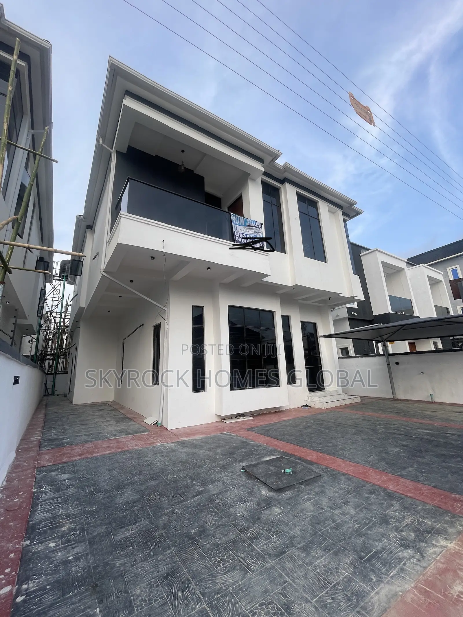 5bdrm Duplex in Sangotedo for sale in Sangotedo