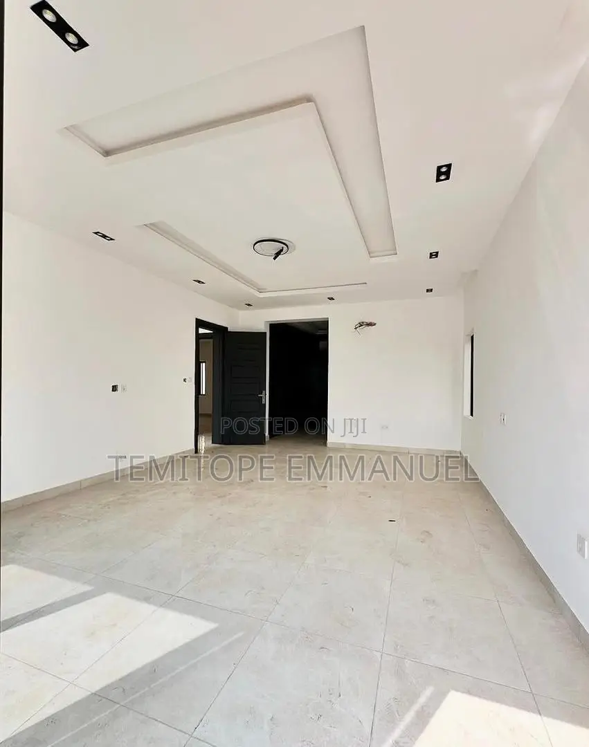 Furnished 5bdrm Duplex in Lekki Phase 1 for sale in Lekki Phase 1