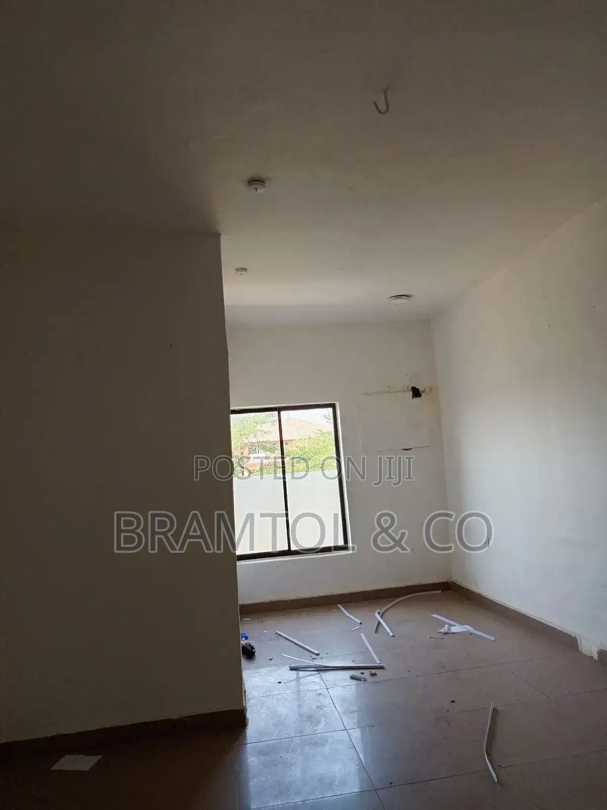 22 SQM Office/Business Space for Rent in Utako by Jabi in Jabi