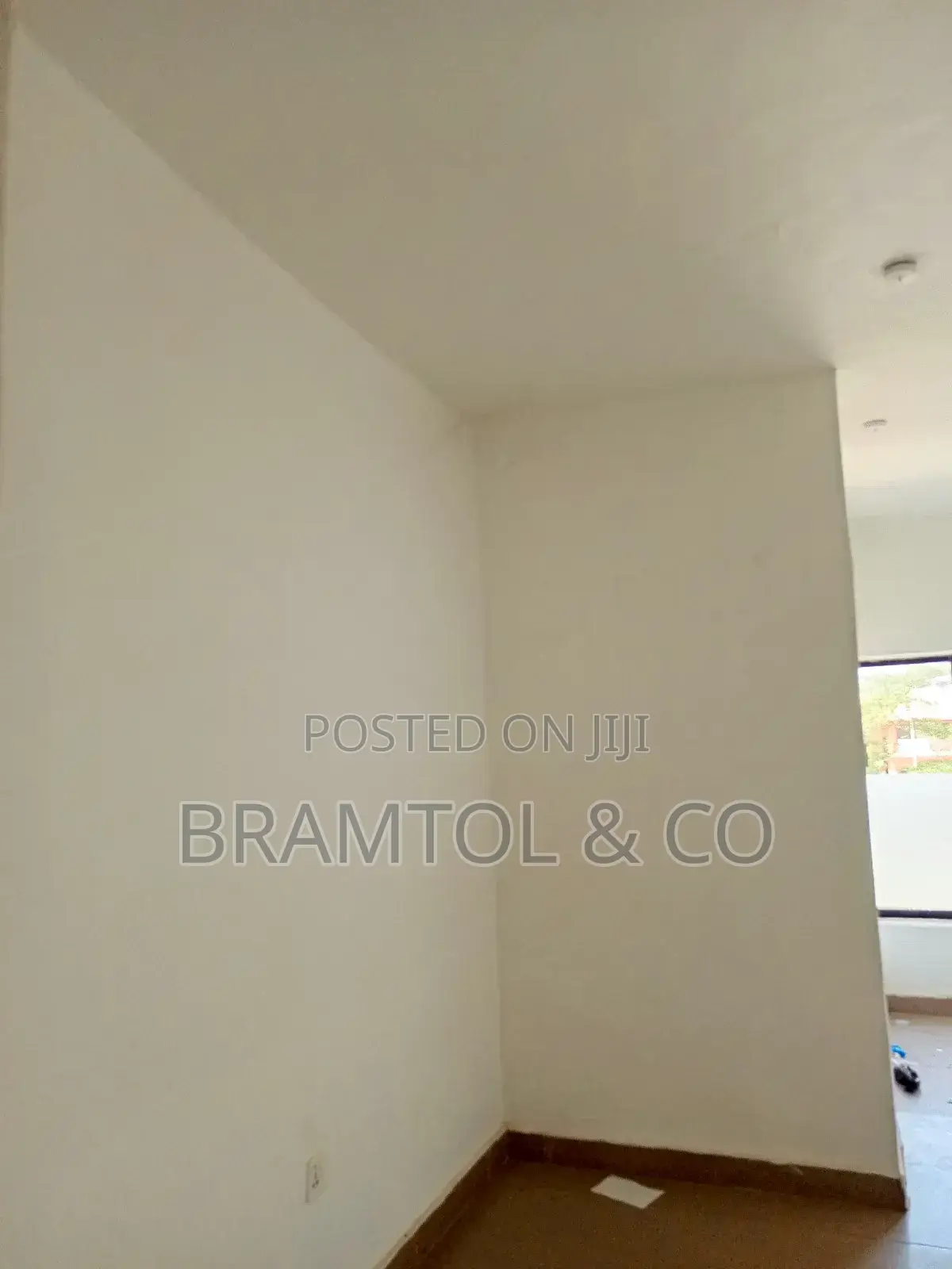 22 SQM Office/Business Space for Rent in Utako by Jabi in Jabi