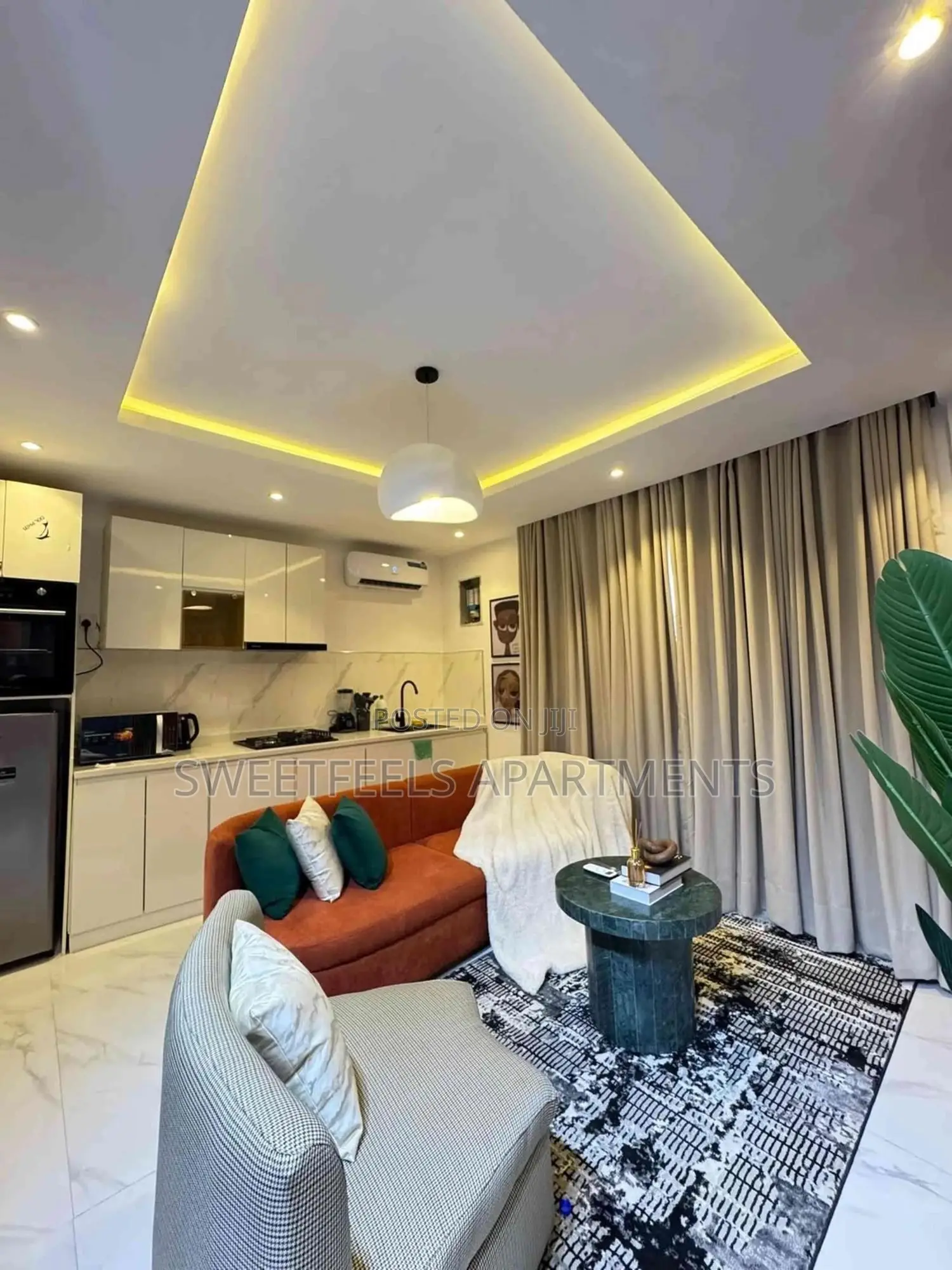 1 Bedroom Luxury Apartment With Ps5, Balcony With City View in Ikate