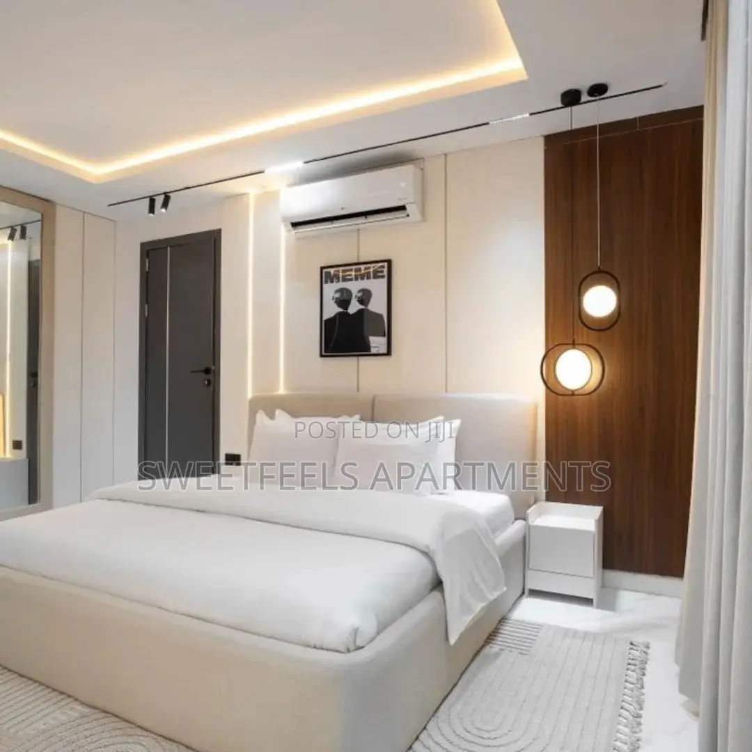 A Luxurious Cozy One-Bedroom Apartment in Ikate