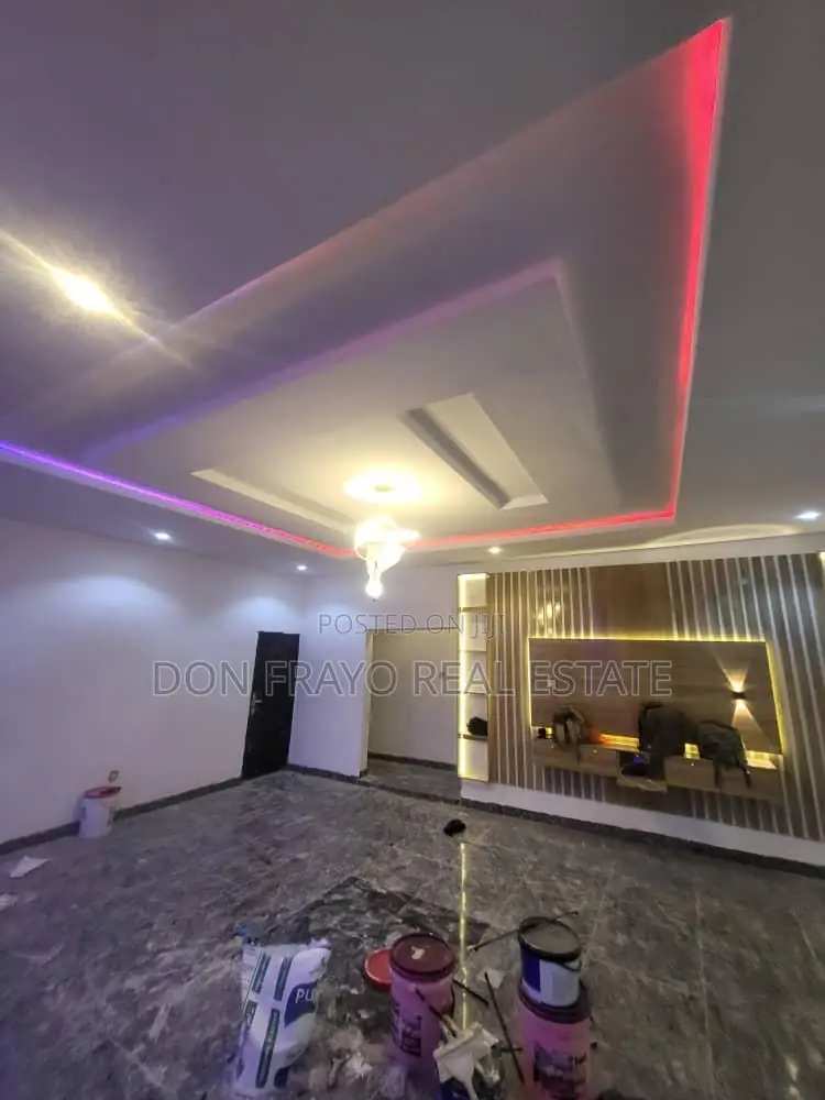 3bdrm Bungalow in Elebu Estate, Akala Express for sale in Akala Express
