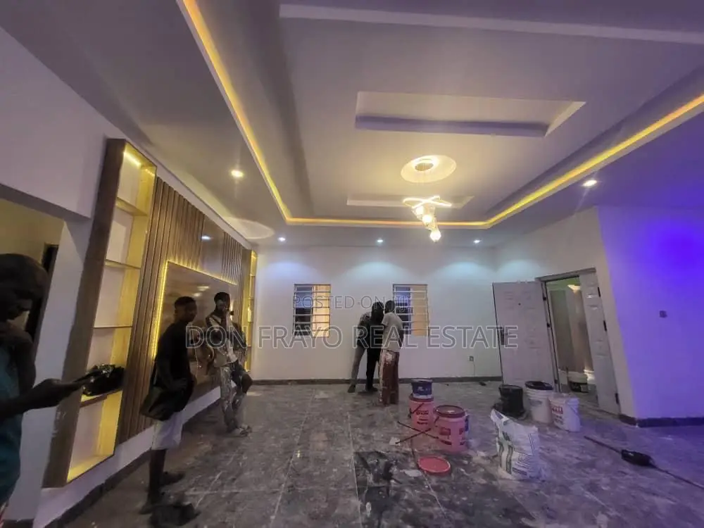 3bdrm Bungalow in Elebu Estate, Akala Express for sale in Akala Express