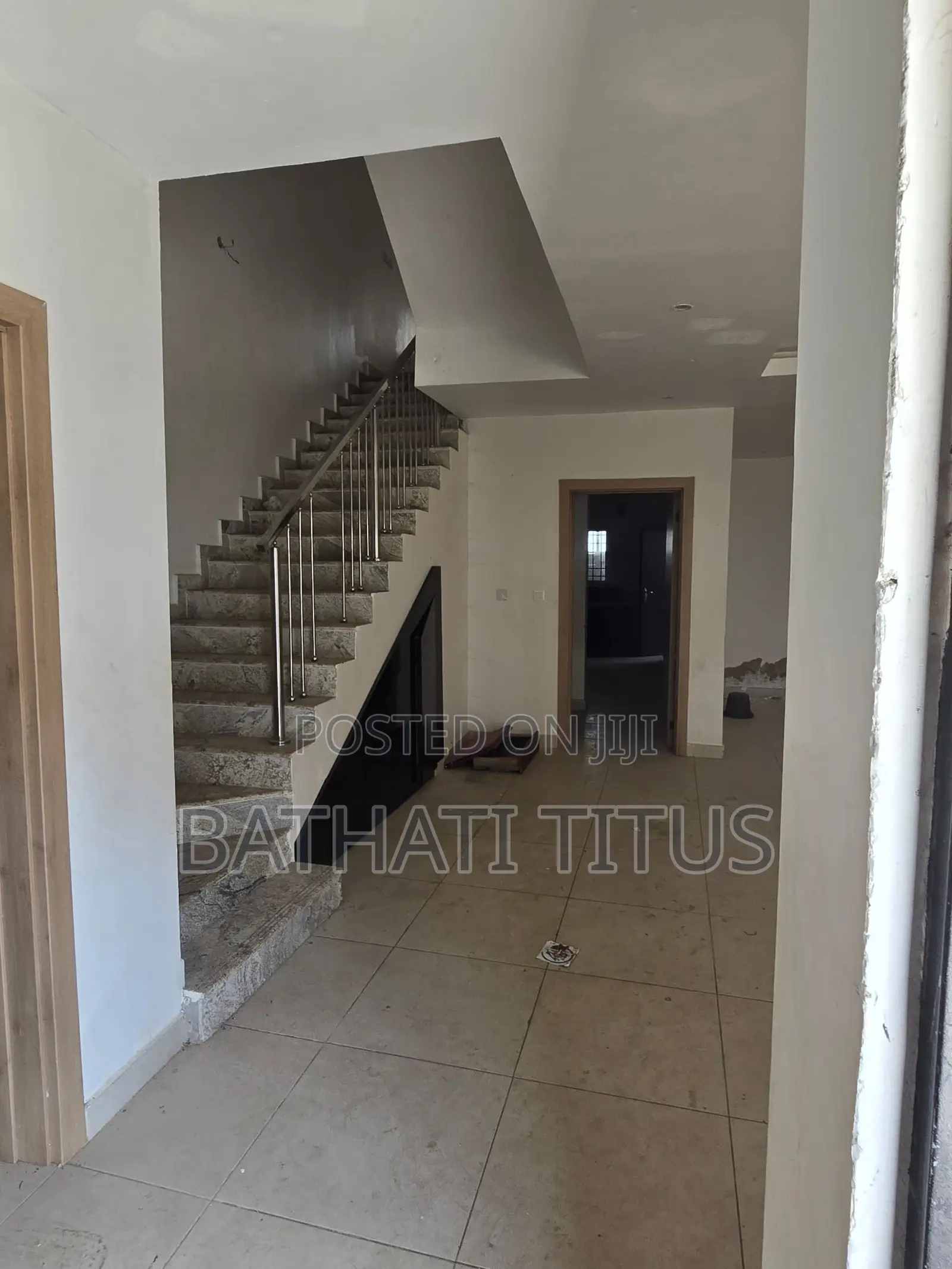 4bdrm Duplex in Bilaad Estate, Life Camp for rent in Life Camp