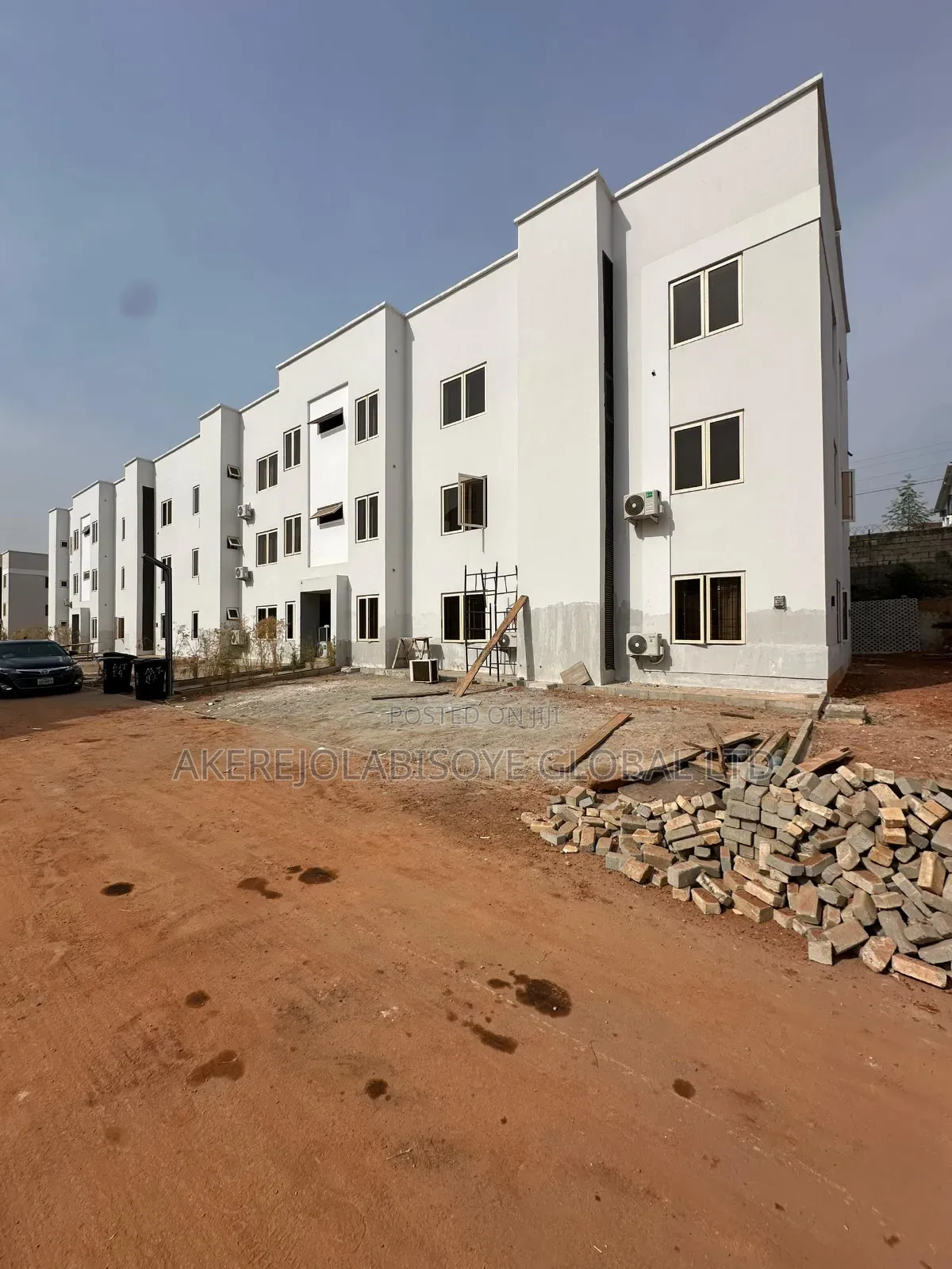 3bdrm Apartment in In An Estate for sale in Life Camp