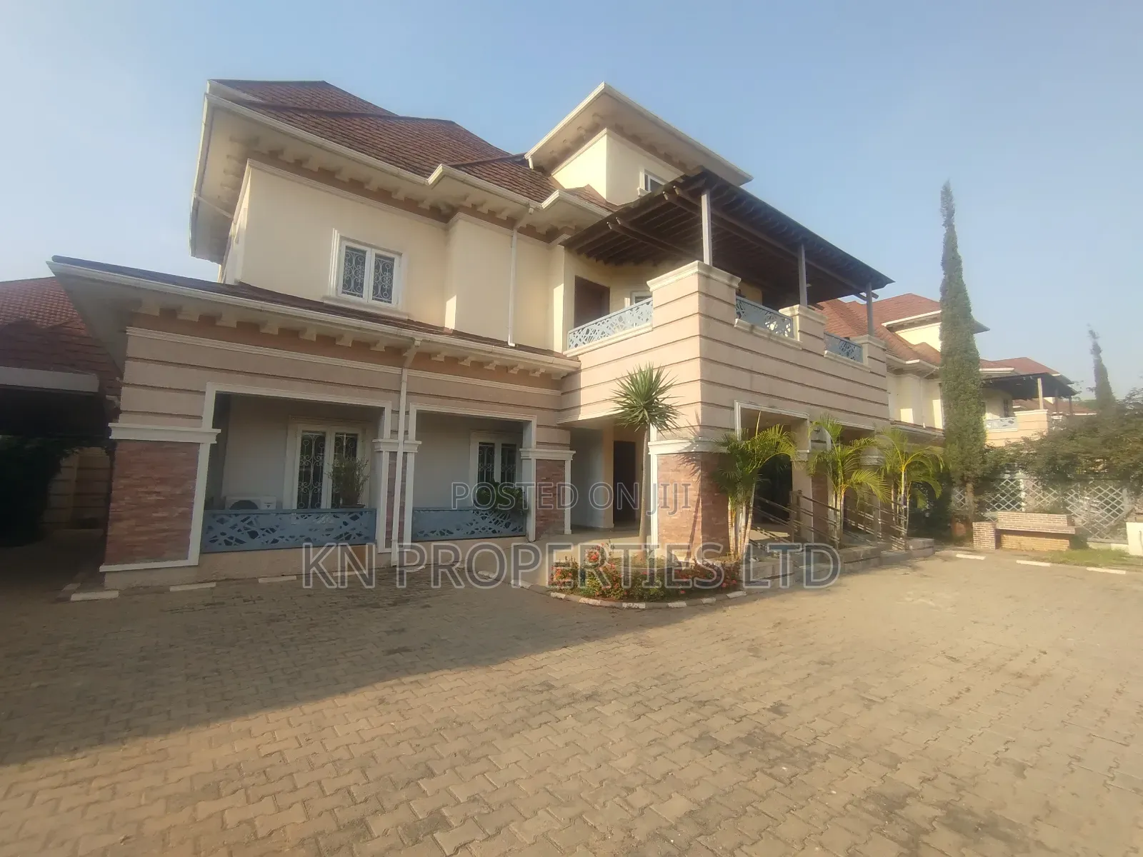 5bdrm Duplex in Maitama for sale in Maitama