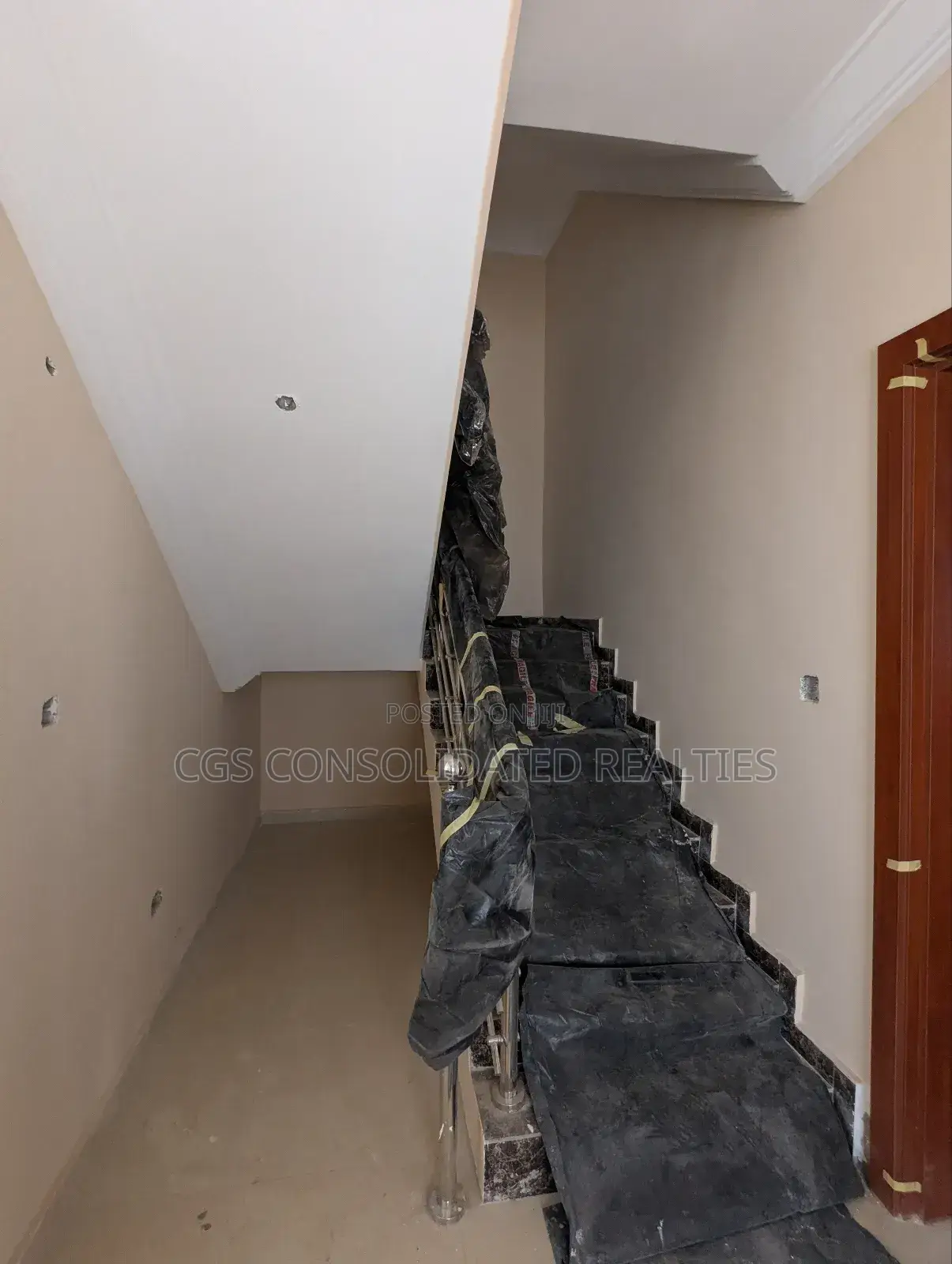 4bdrm Duplex in Crown Court, Durumi for sale in Durumi