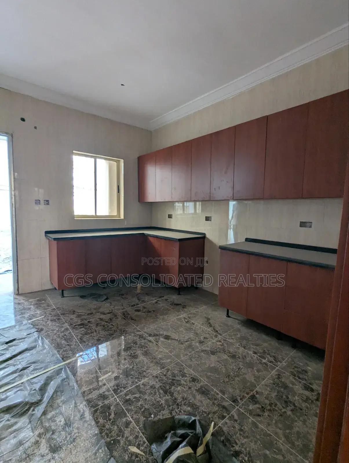 4bdrm Duplex in Crown Court, Durumi for sale in Durumi