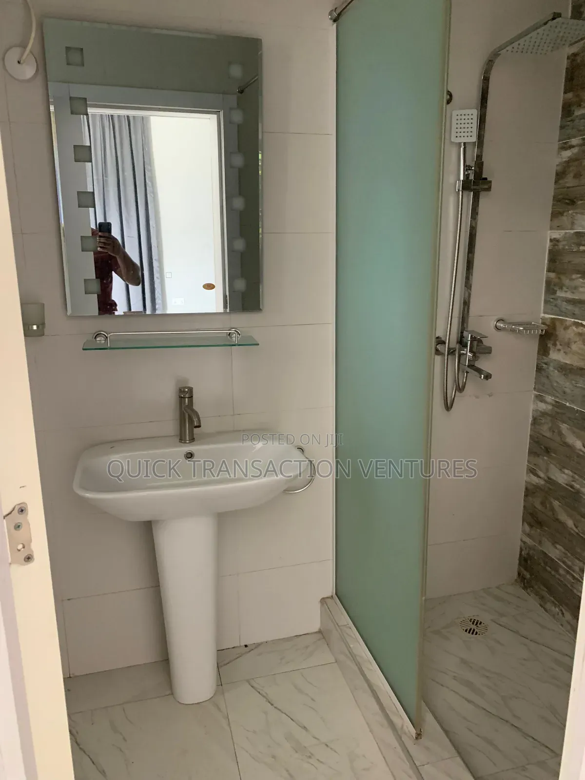 2bdrm Block of Flats in Liberty Estate, Ago Palace for rent in Ago Palace