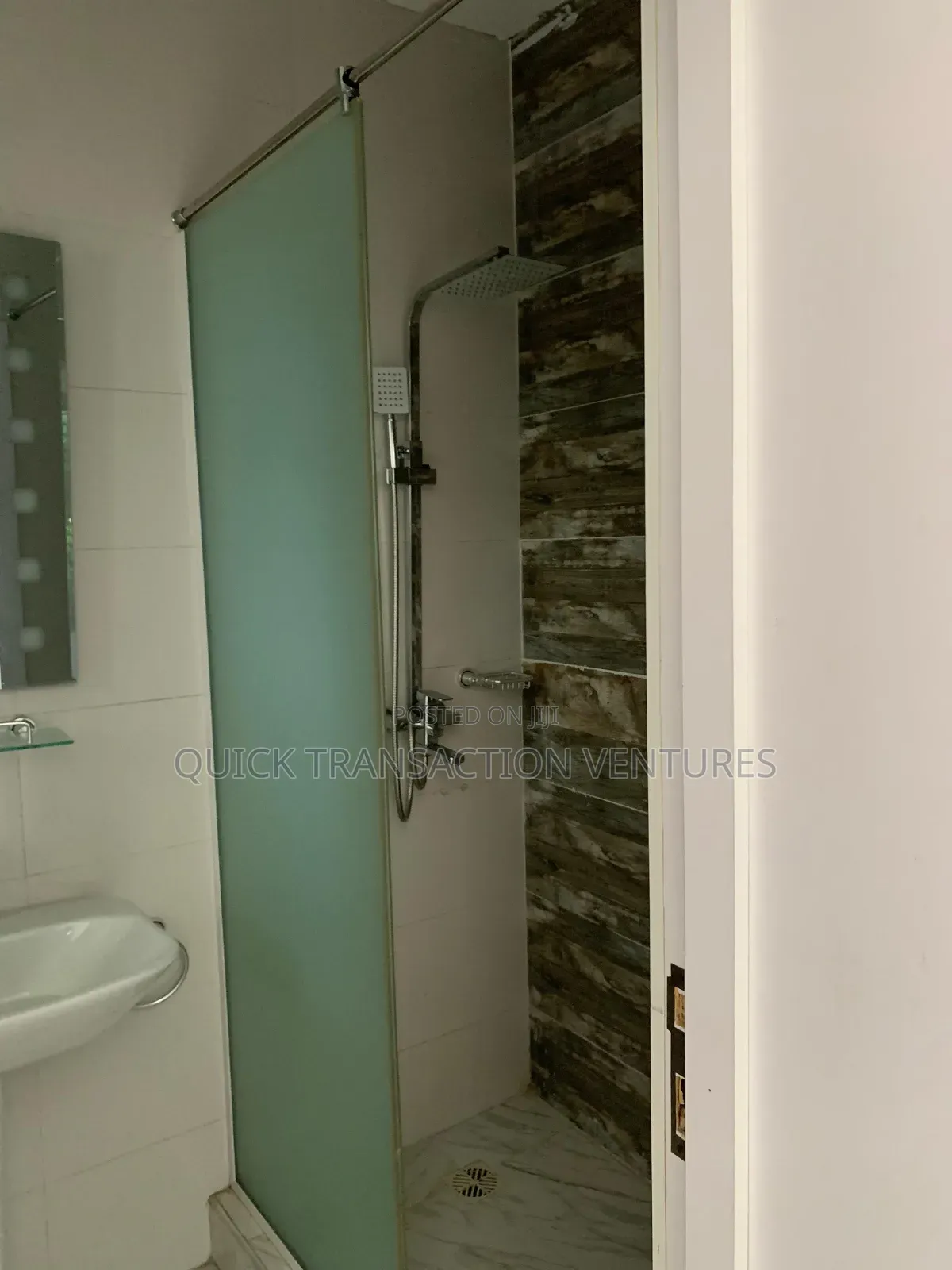 2bdrm Block of Flats in Liberty Estate, Ago Palace for rent in Ago Palace