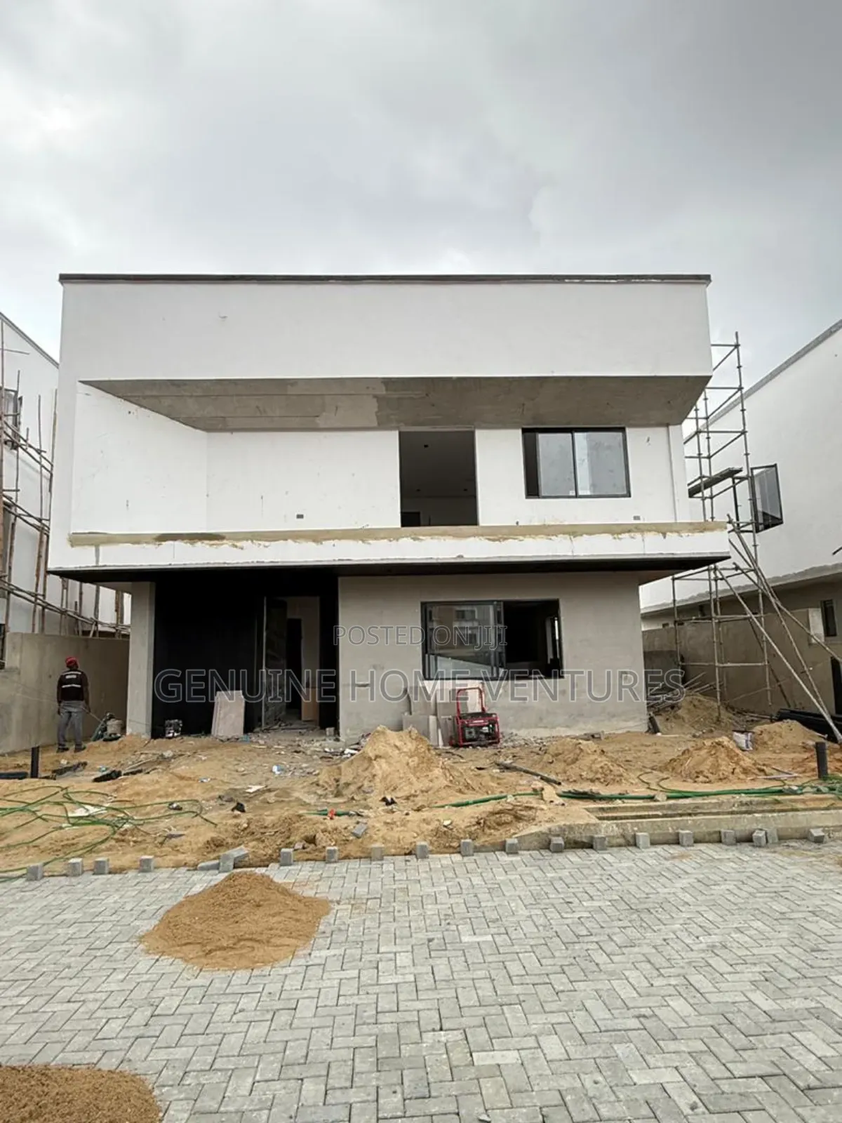 5bdrm Duplex in Lekki Phase 1 for sale in Lekki Phase 1
