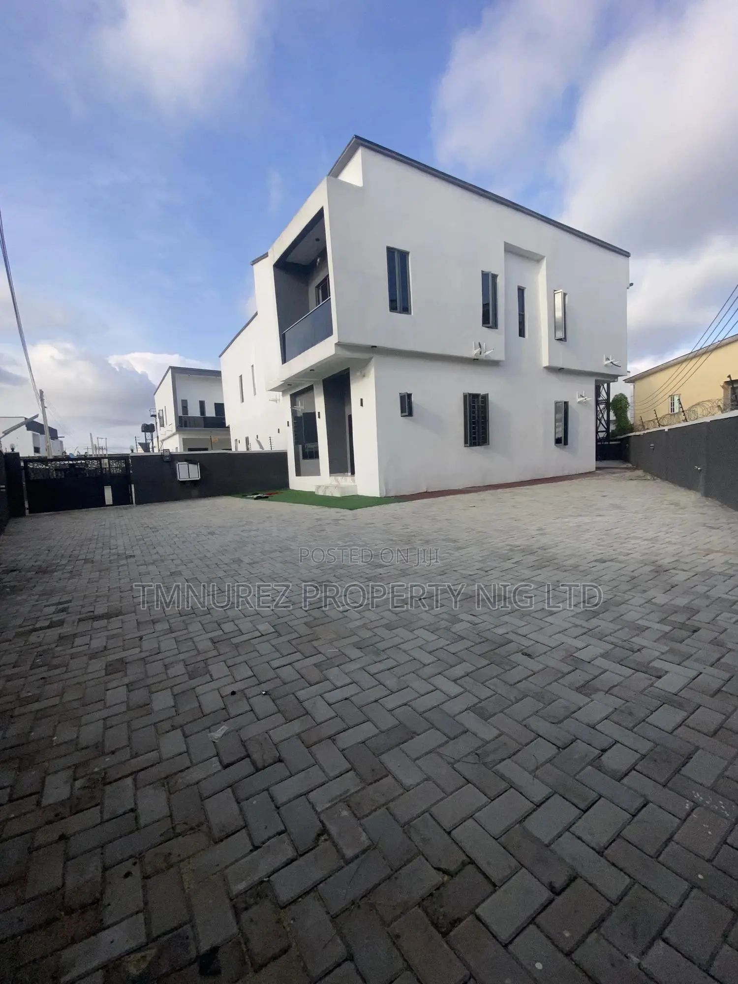 Furnished 4bdrm Duplex in Sangotedo for sale in Sangotedo