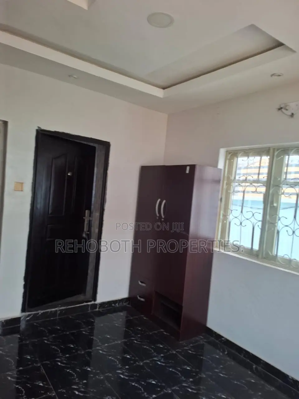 6bdrm Bungalow in Bck Of Richbam, Akala Express for sale in Akala Express