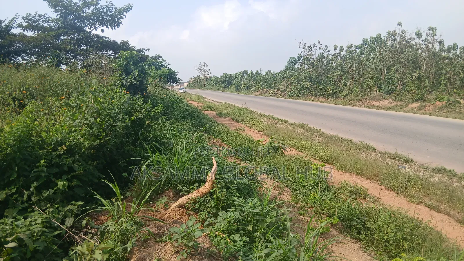 Two Plot of Land for Sale at Iyana-Ajia, Facing Main Road. in Ibadan