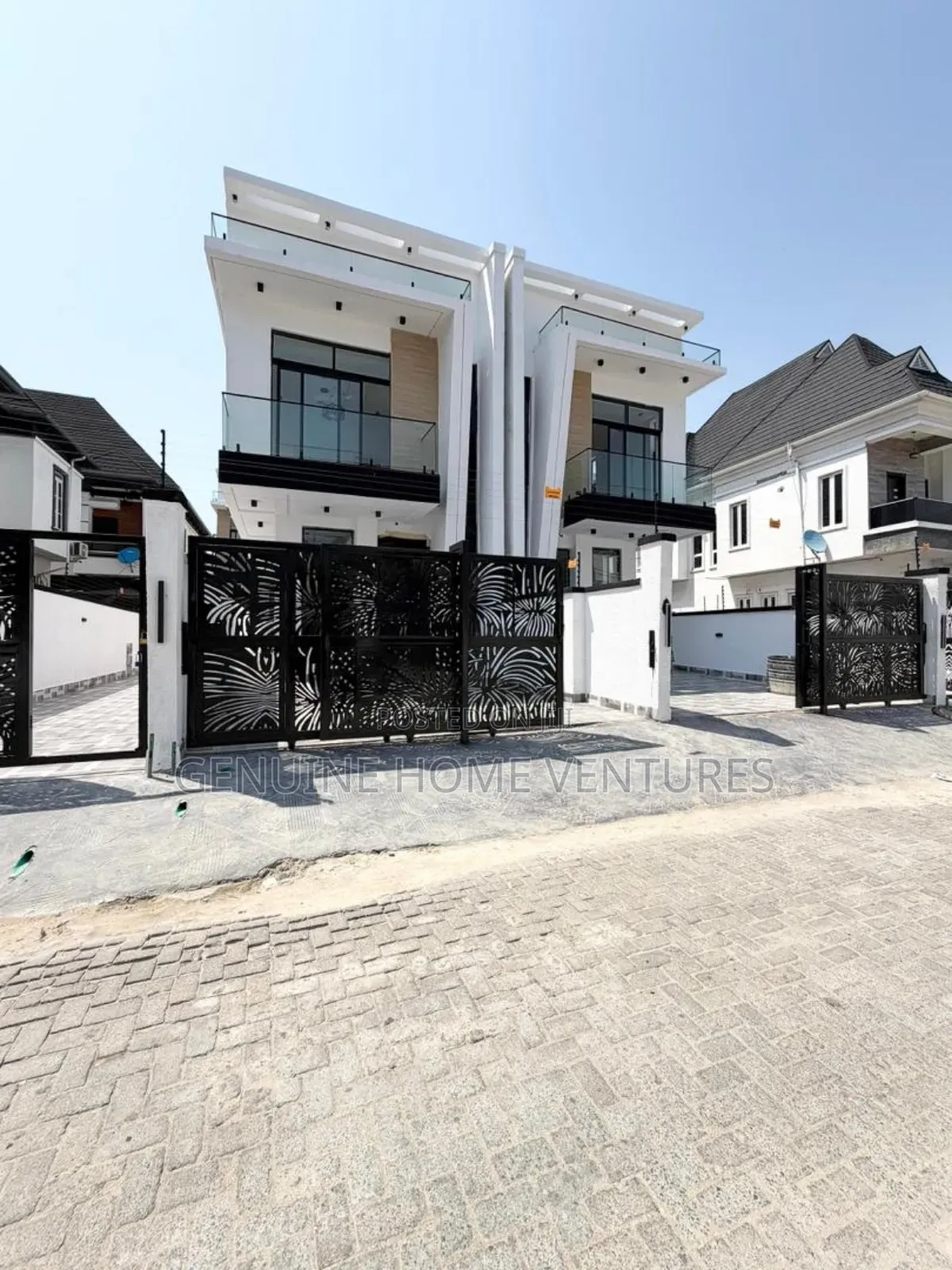4bdrm Duplex in Orchid, Chevron for sale in Chevron