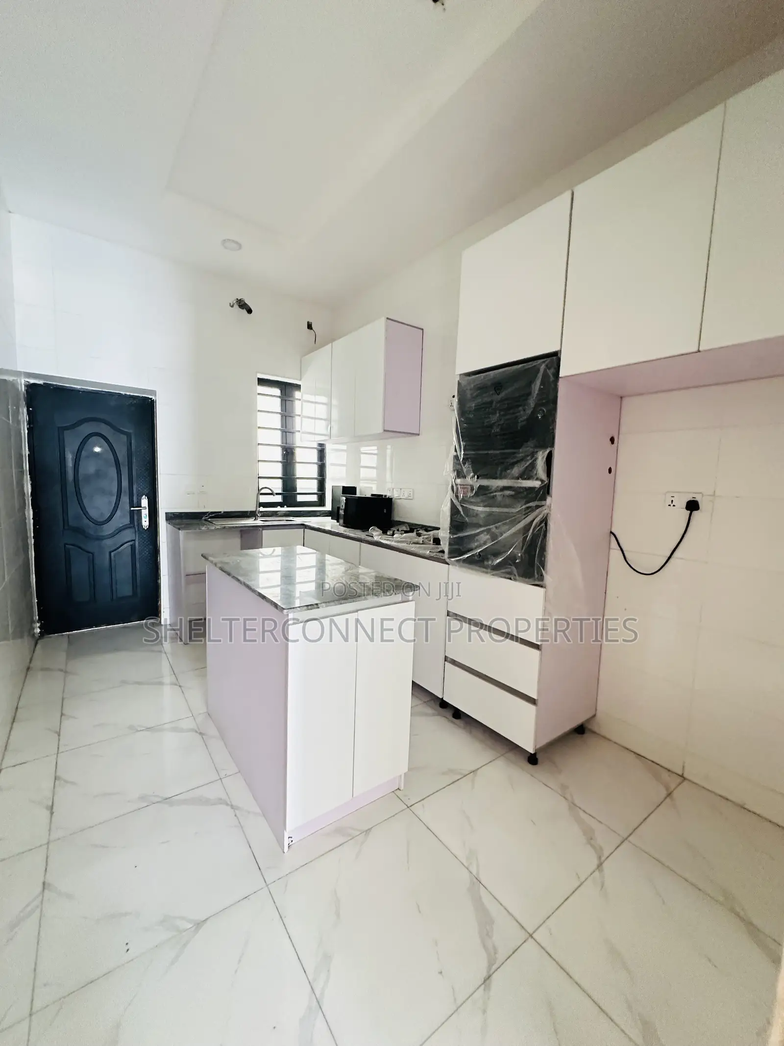 4bdrm Duplex in Ikota for sale in Ikota