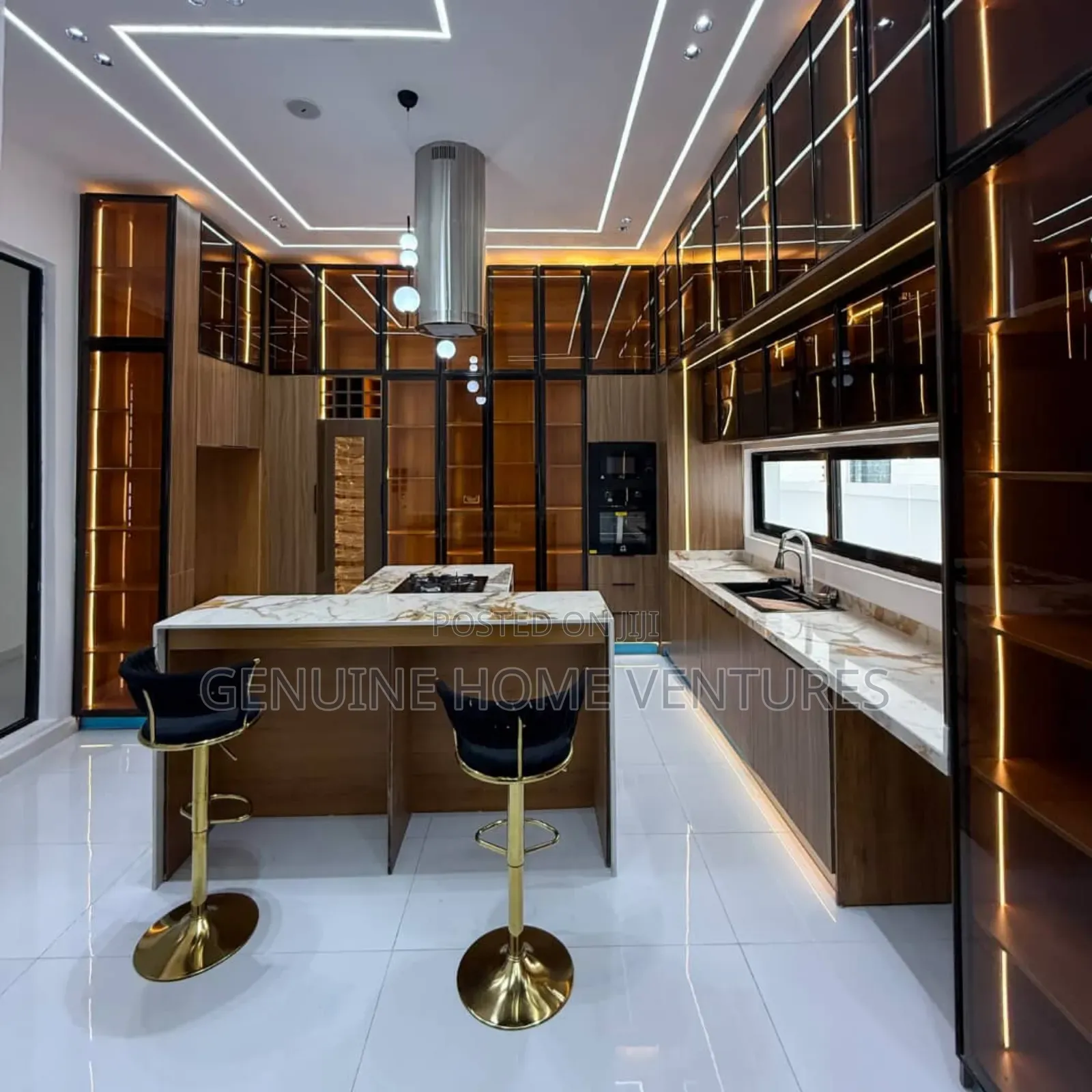 5bdrm Duplex in Ikota for sale in Ikota