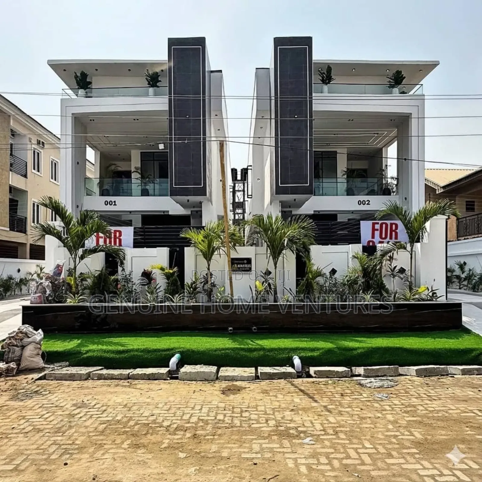 5bdrm Duplex in Ikota for sale in Ikota