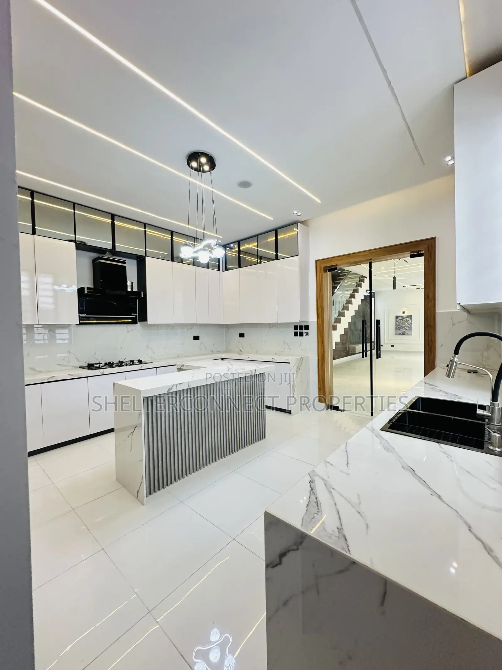 5bdrm Duplex in Lekki for sale in Lekki