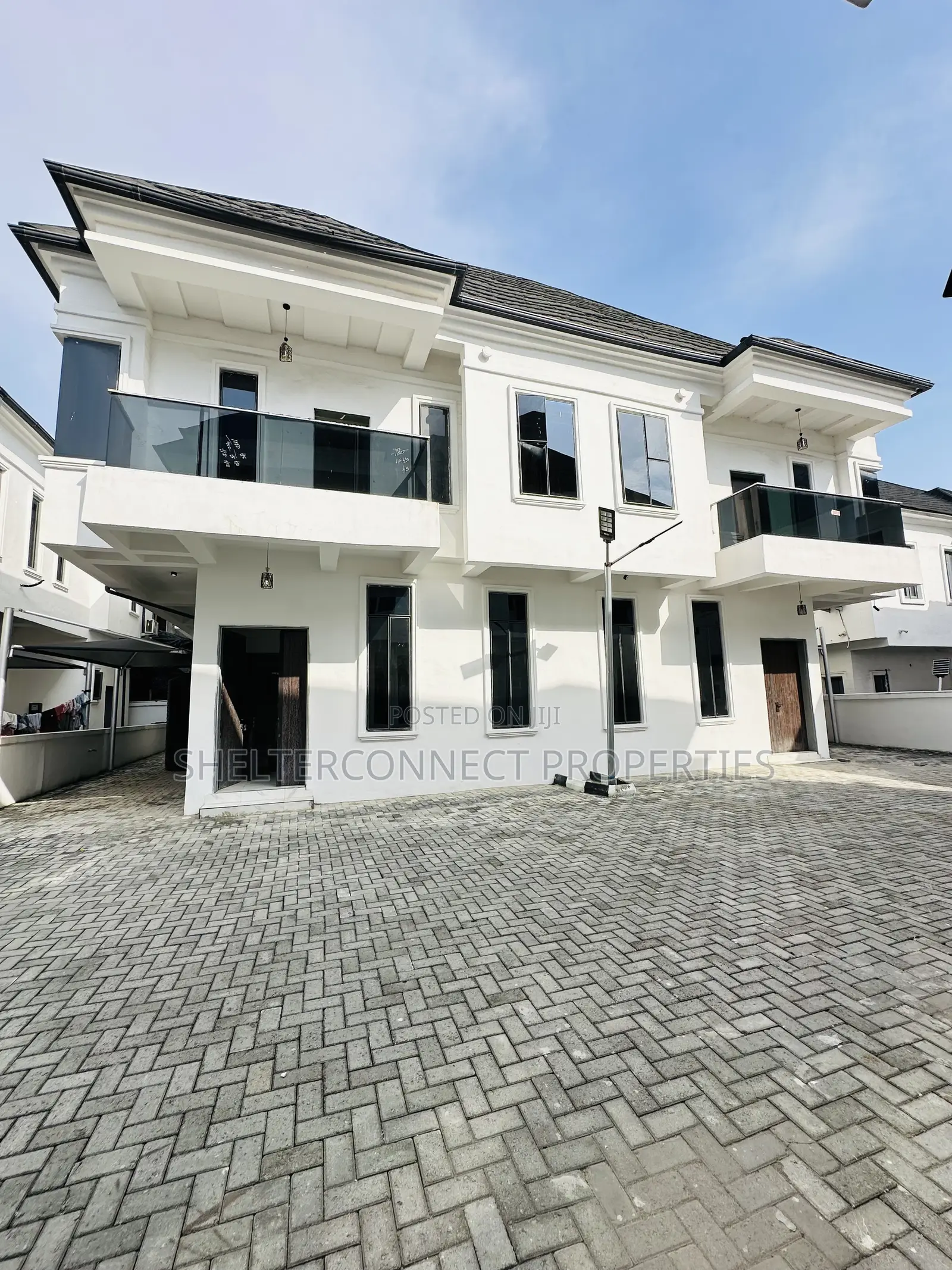 4bdrm Duplex in Lekki for sale in Lekki